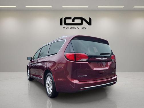 Velvet Red Pearlcoat 2020 Chrysler Pacifica Limited