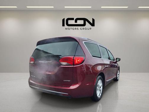 Velvet Red Pearlcoat 2020 Chrysler Pacifica Limited