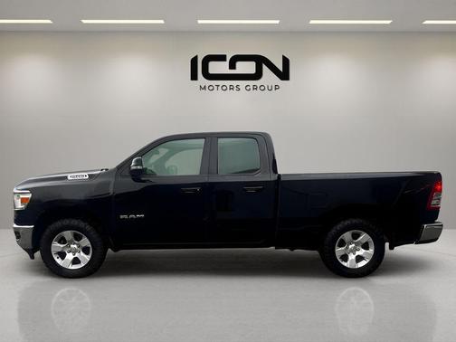 Diamond Black Crystal Pearlcoat 2021 RAM 1500 Big Horn/Lone Star