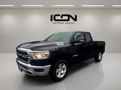 Diamond Black Crystal Pearlcoat 2021 RAM 1500 Big Horn/Lone Star