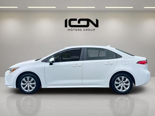 Super White 2021 Toyota Corolla LE
