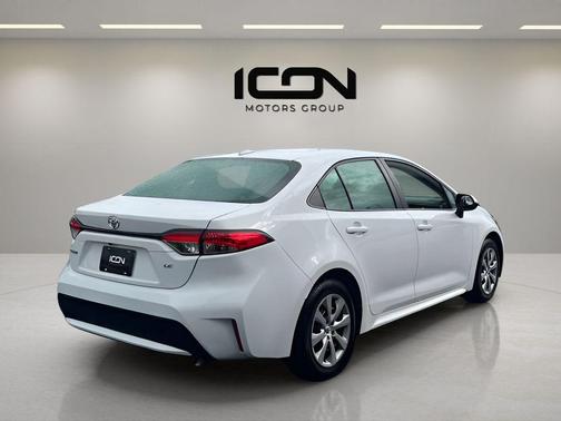 Super White 2021 Toyota Corolla LE