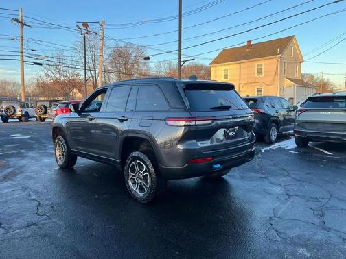 2023 Jeep Grand Cherokee 4xe Trailhawk