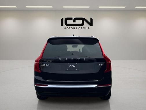 Onyx Black Metallic 2023 Volvo XC90 B5 Plus