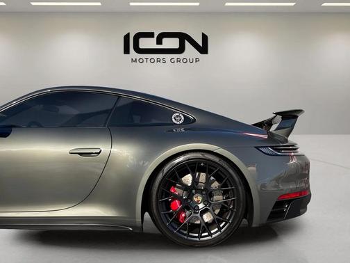 2024 Porsche 911 Carrera GTS