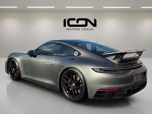 2024 Porsche 911 Carrera GTS