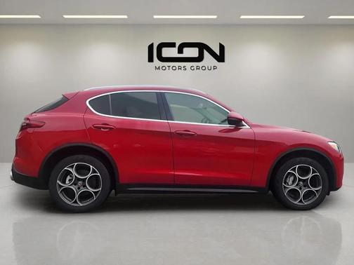 2020 Alfa Romeo Stelvio Base