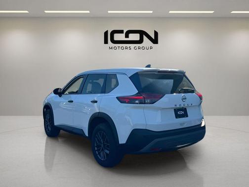 Glacier White 2022 Nissan Rogue S