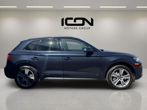 Moonlight Blue Metallic 2019 Audi Q5 2.0T Premium Plus