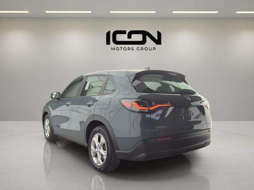 Modern Steel Metallic 2025 Honda HR-V LX