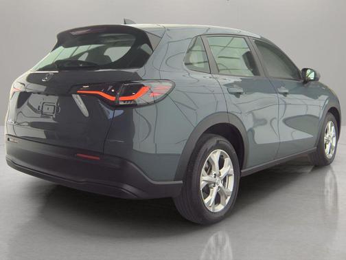 Modern Steel Metallic 2025 Honda HR-V LX