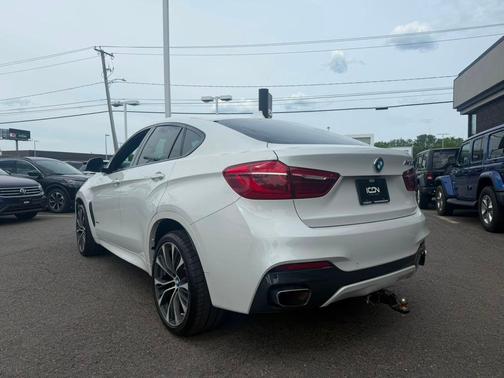 Mineral White Metallic 2019 BMW X6 xDrive35i