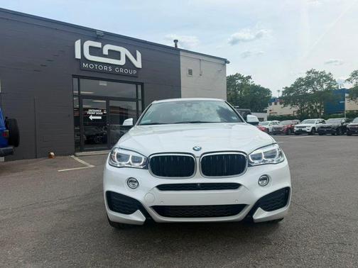 Mineral White Metallic 2019 BMW X6 xDrive35i