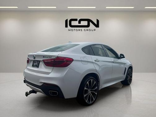 Mineral White Metallic 2019 BMW X6 xDrive35i