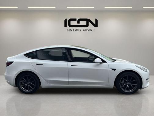 Pearl White Multi-Coat 2021 Tesla Model 3 Long Range