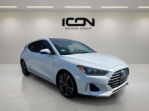 2019 Hyundai Veloster 2