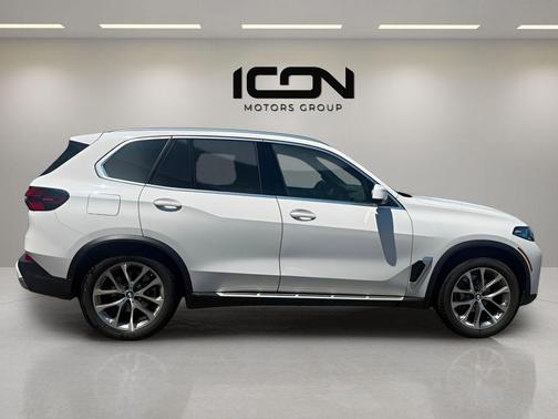 Alpine White 2026 BMW X5 xDrive40i