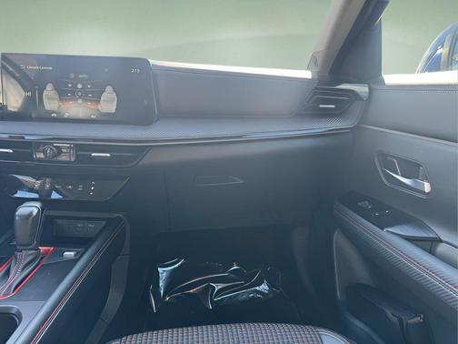 Deep Blue Pearl 2025 Nissan Kicks SR