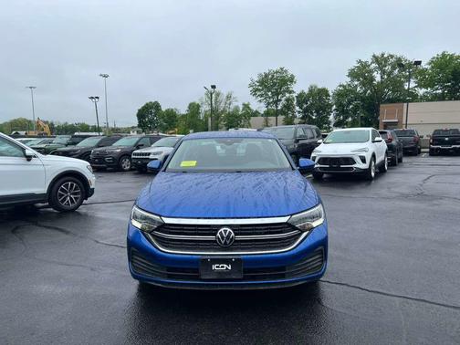 Rising Blue Metallic 2024 Volkswagen Jetta 1.5T SE