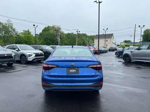 Rising Blue Metallic 2024 Volkswagen Jetta 1.5T SE