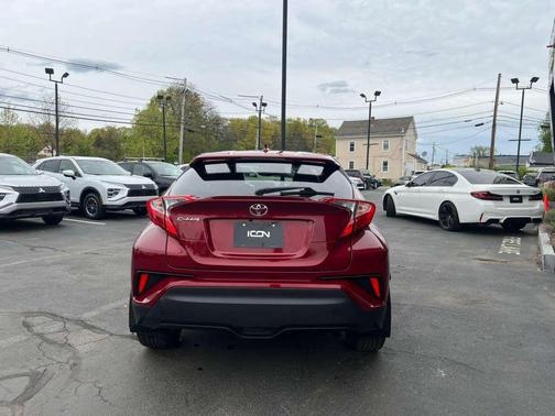 Blizzard Pearl 2018 Toyota C-HR XLE