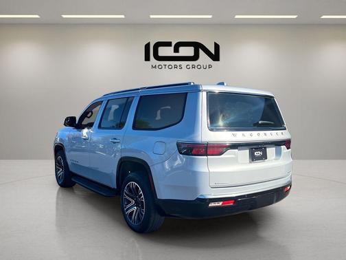 Silver Zynith 2022 Jeep Wagoneer Series III 4x4