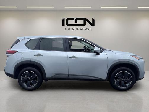 Brilliant Silver Metallic 2024 Nissan Rogue SV
