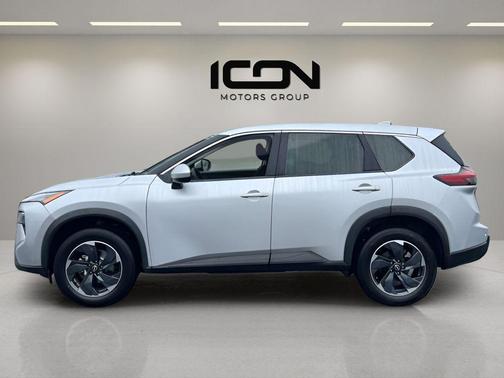 Brilliant Silver Metallic 2024 Nissan Rogue SV
