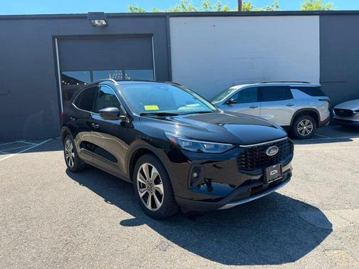 Agate Black Metallic 2024 Ford Escape Platinum