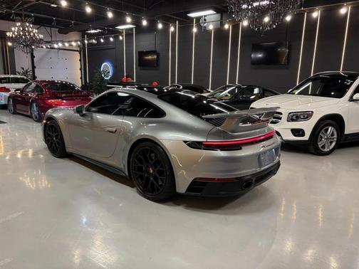 2024 Porsche 911 Carrera GTS