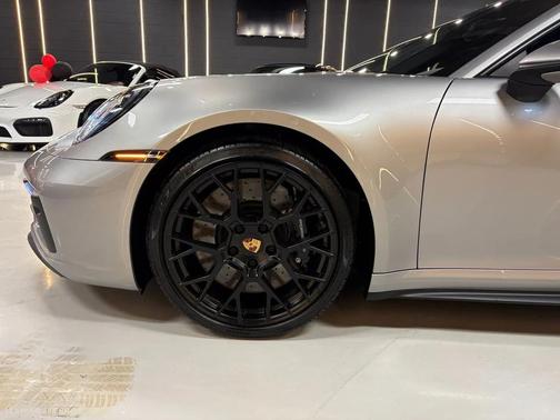 2024 Porsche 911 Carrera GTS