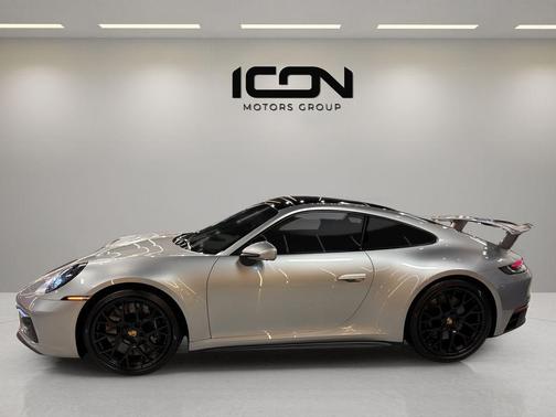 2024 Porsche 911 Carrera GTS