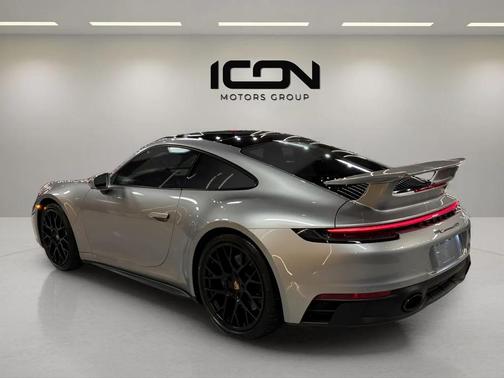 2024 Porsche 911 Carrera GTS