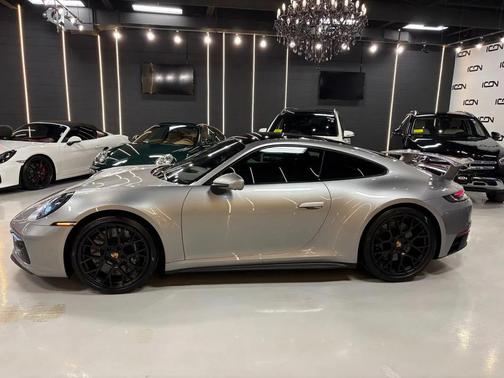 2024 Porsche 911 Carrera GTS