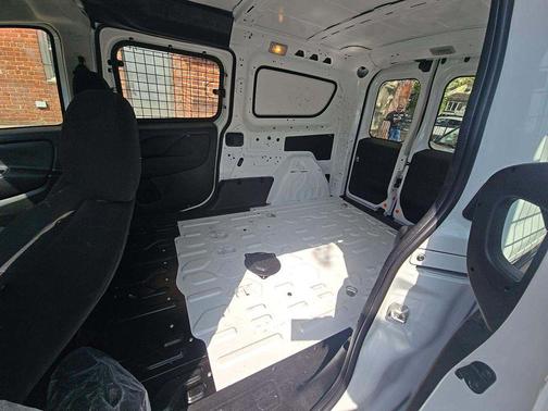 Bright White 2022 RAM ProMaster City Tradesman