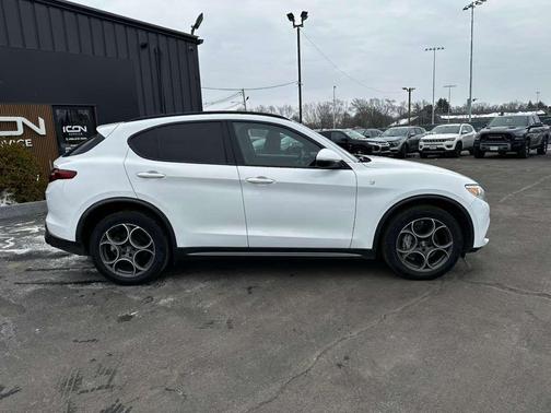 2023 Alfa Romeo Stelvio Ti