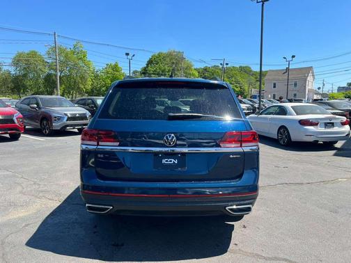 Tourmaline Blue Metallic 2023 Volkswagen Atlas 2.0T SE
