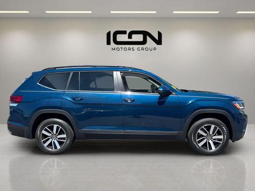 Tourmaline Blue Metallic 2023 Volkswagen Atlas 2.0T SE