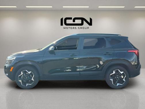 Fusion Black 2025 Kia Seltos S