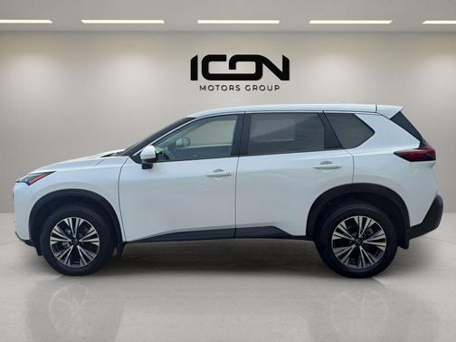 Pearl White Tricoat 2023 Nissan Rogue SV