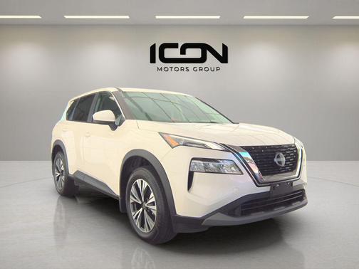 Pearl White Tricoat 2023 Nissan Rogue SV