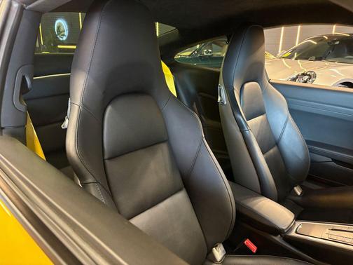 2017 Porsche 911 Carrera