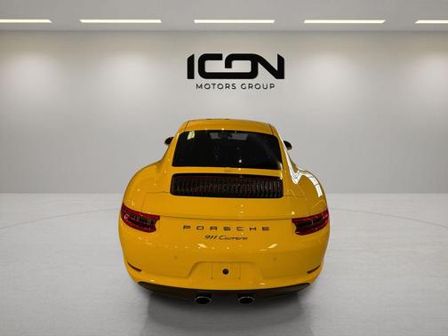 2017 Porsche 911 Carrera