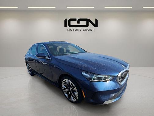 Phytonic Blue Metallic 2026 BMW 540 xDrive