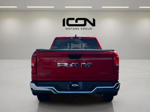 Flame Red Clearcoat 2025 RAM 1500 Big Horn/Lone Star