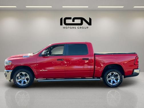 Flame Red Clearcoat 2025 RAM 1500 Big Horn/Lone Star