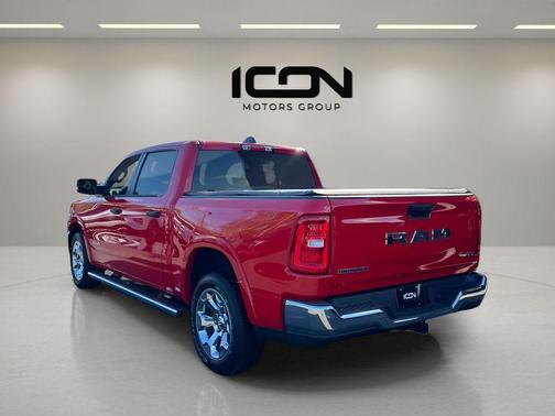Flame Red Clearcoat 2025 RAM 1500 Big Horn/Lone Star