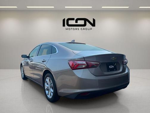Mineral Gray Metallic 2022 Chevrolet Malibu FWD LT