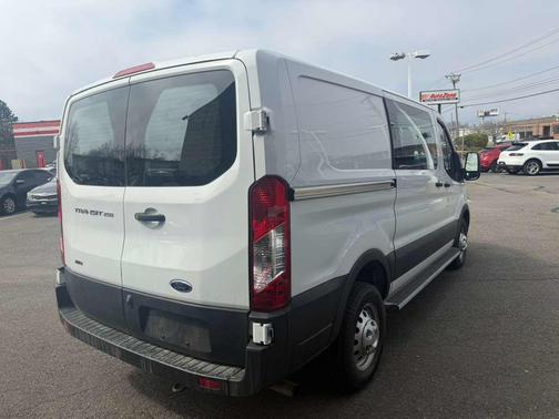 Oxford White 2023 Ford Transit-250 Base