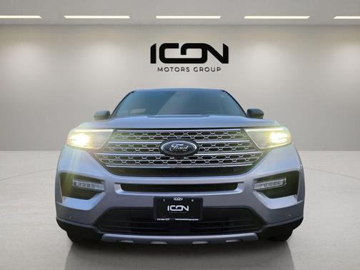 Iconic Silver Metallic 2021 Ford Explorer Limited